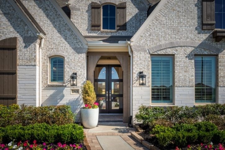 Model home grand entry in Elyson.